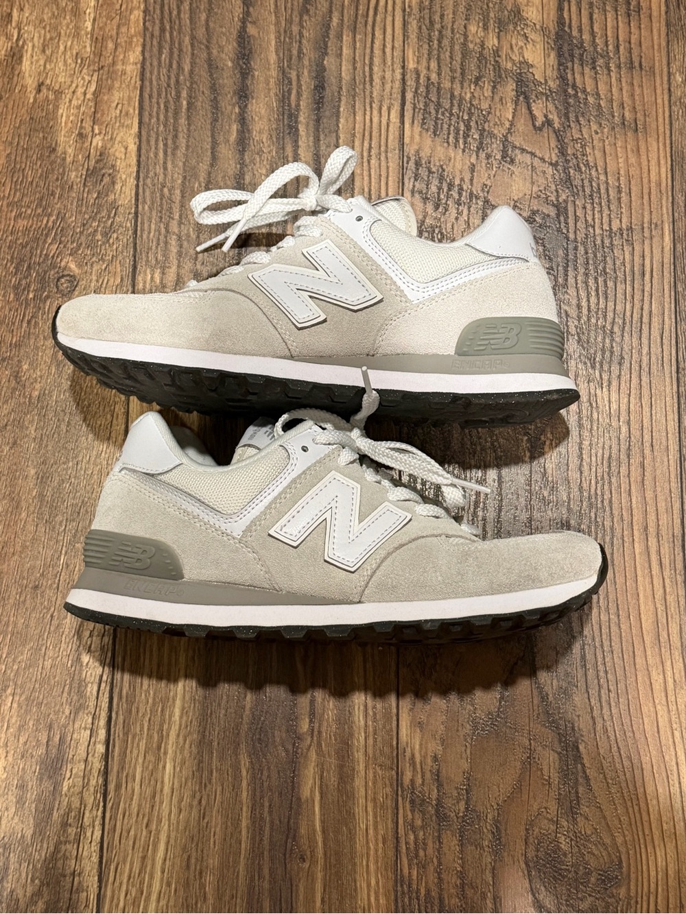 New Balance Women Grey/Beige Suede Mix Sneaker - Picture 3 of 4